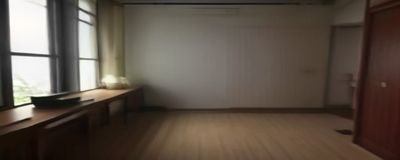 网络文学创作工作坊场景，写作者在屏幕前构思蜜耻母属性角色的情感弧线，暖光氛围